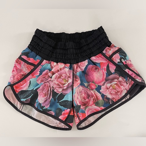 Lululemon Tracker Short II Secret Garden Black 4 Rare Discontinued Color - Picture 7 of 15